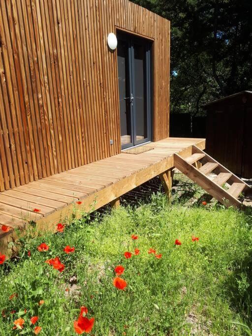 Joli Studio Climatise Avec Jacuzzi Prive Et Entree Independante Fréjus Zewnętrze zdjęcie